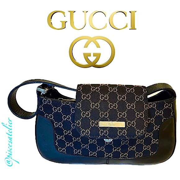 Gucci Vintage GG Monogram Supreme Canvas with Leather Trim Baguette Bag - Picture 2 of 15